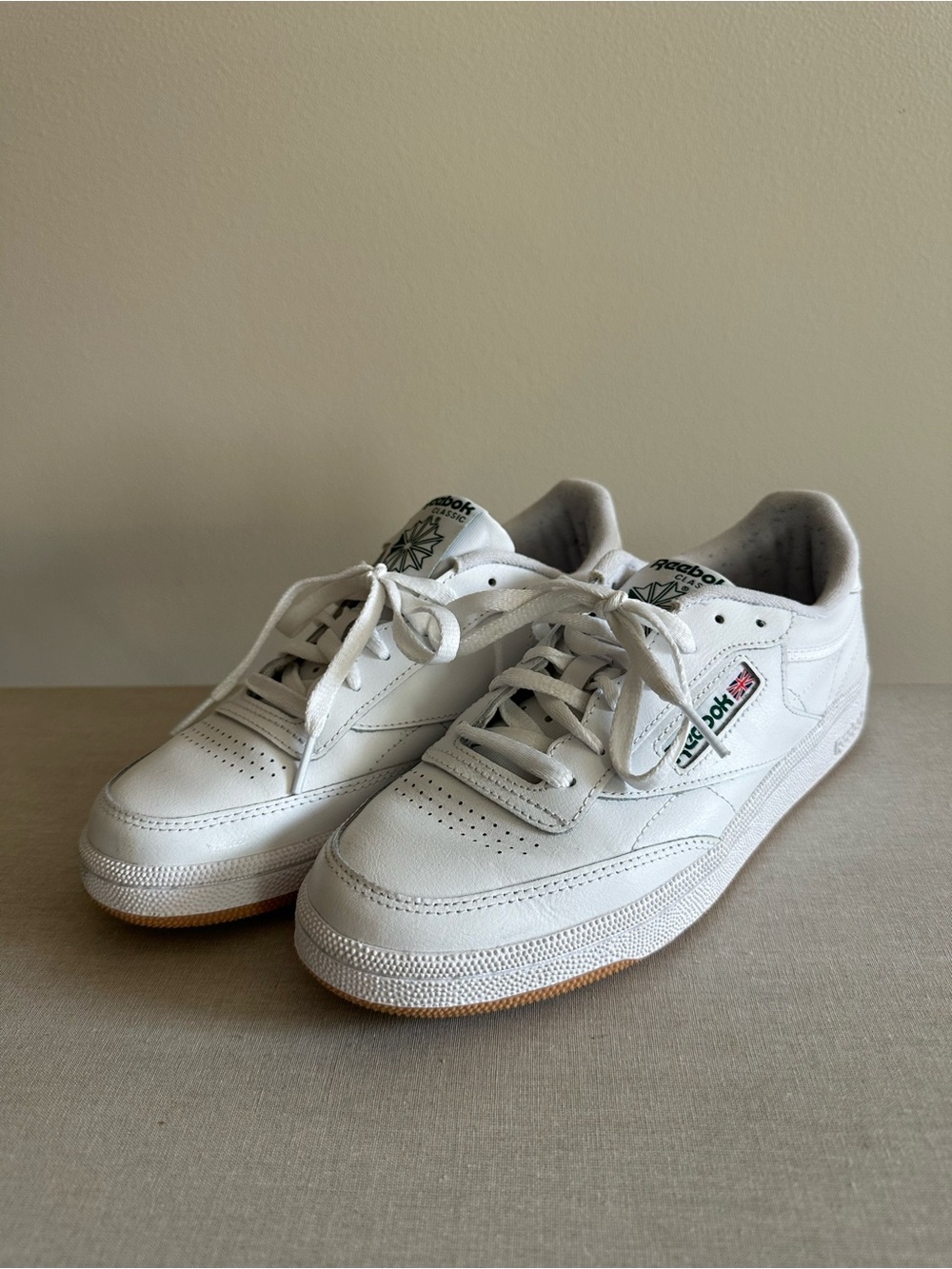 Reebok Club C 85 White and Green Leather Women’s Sneakers | SIZE 9